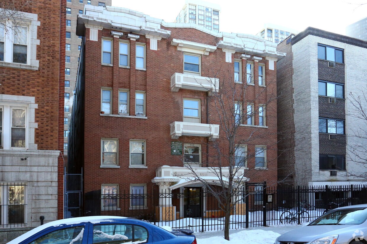 Primary Photo - 5511 N Kenmore Apartments