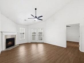 Building Photo - 400 Beachfront Dr