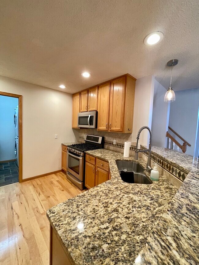Kitchen - 7874 Autumn Ridge Ave