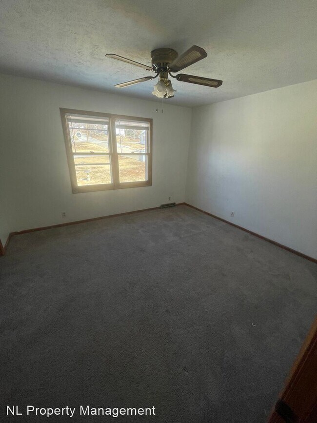 Building Photo - 3 br, 2 bath House - 6602 Emmet Street