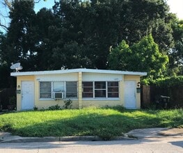 Building Photo - 1425 Virginia Dr