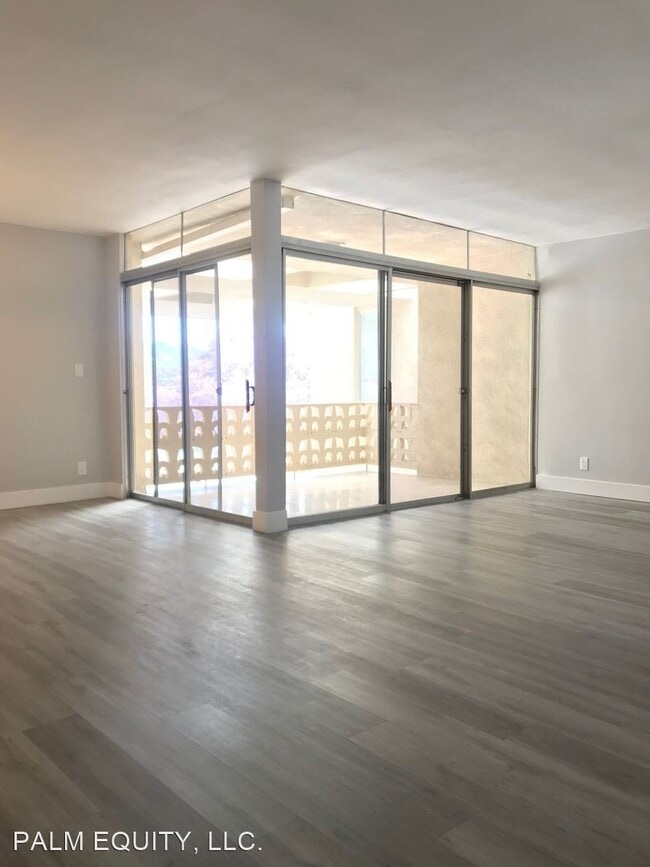 Building Photo - 333 N Palm Dr