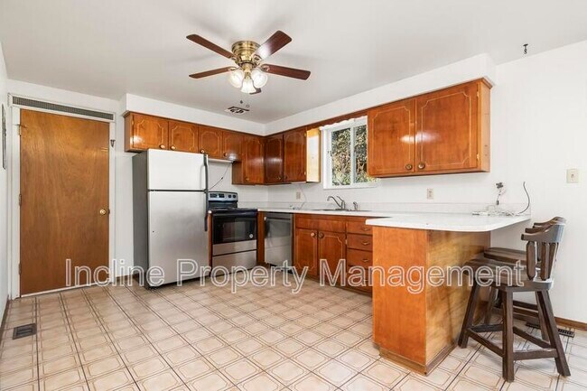 Foto del edificio - 8321 S 745 E