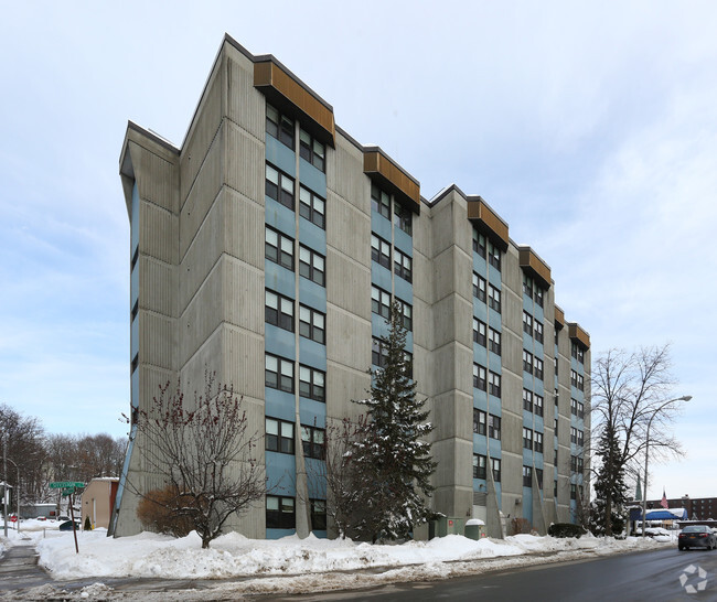 Building Photo - Stratton Apts