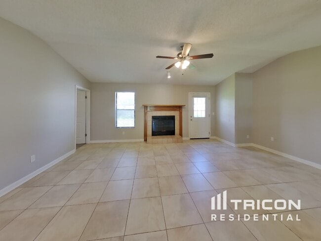Building Photo - 1553 Kingfisher Blvd