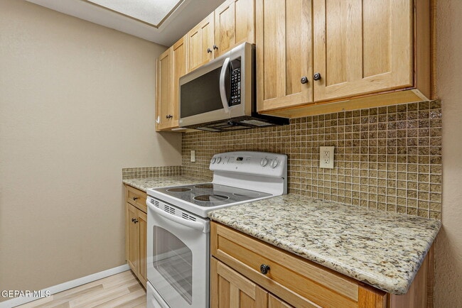 Foto del edificio - 1644 Lomaland Dr