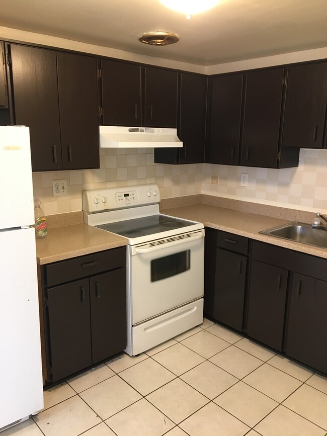 Building Photo - 9709 Docena Dr