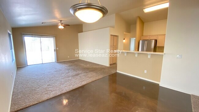 Building Photo - 14751 N 148th Ave