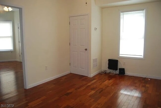 Photo - 29 Alexander St Apartment