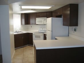 Building Photo - 3012 S Mountain Vista St