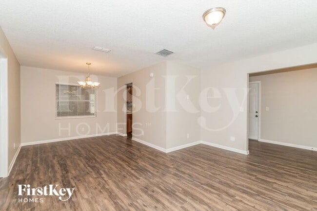 Building Photo - 6328 Toyota Dr