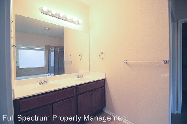 Building Photo - 4 br, 2.5 bath House - 10410 Boland Bnd