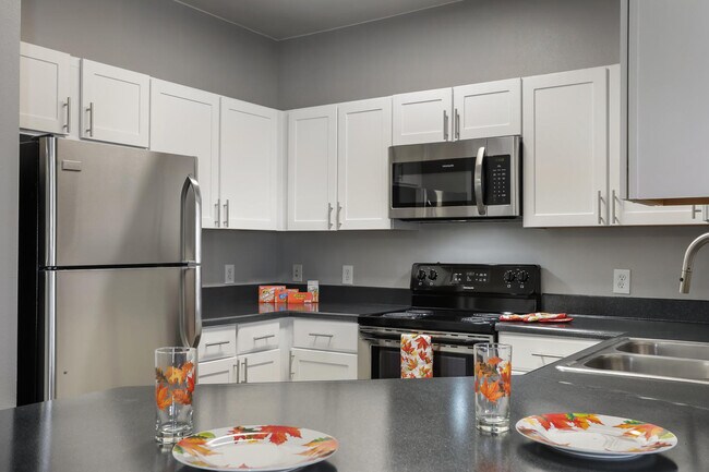 Building Photo - Hawthorne Hill