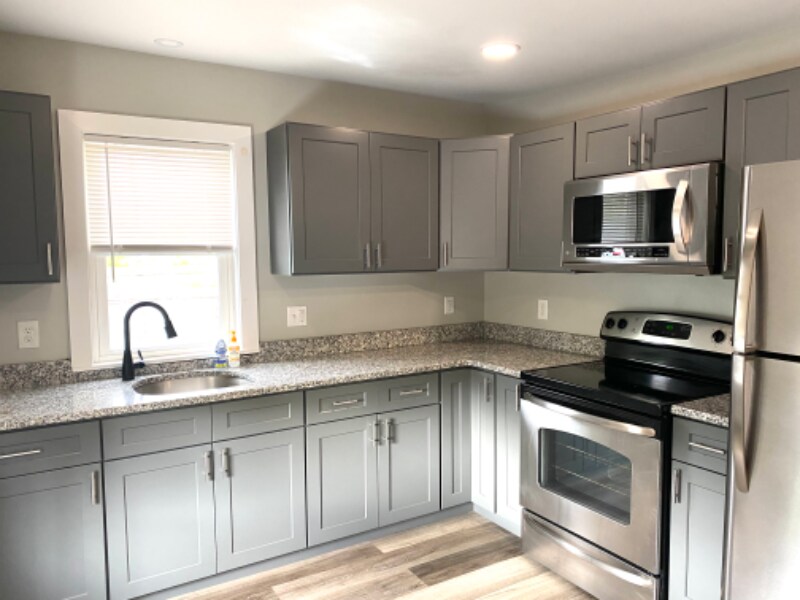 6 Falmouth St Unit 1a, Attleboro, MA 02703 Room for Rent in Attleboro