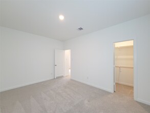 Building Photo - 17850 Aile Pierre Pass