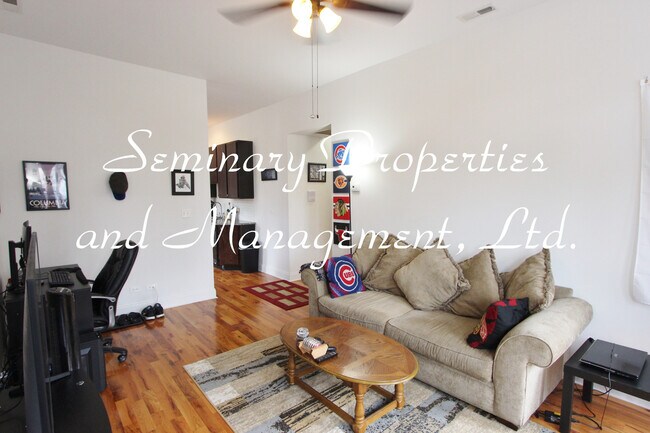 Foto del edificio - Amazing  rehabbed one bedroom with AC, DW, Granite