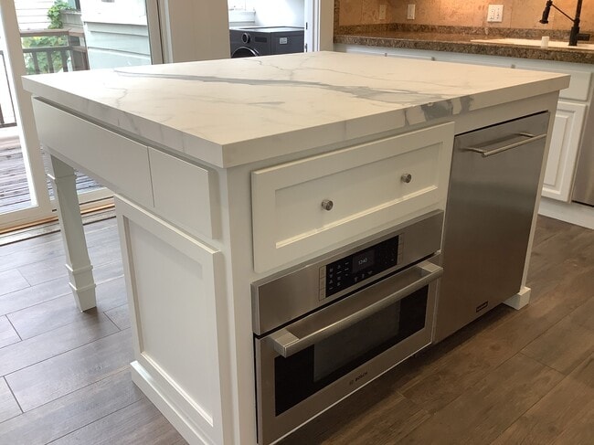 Central Island - 115 Magnolia St