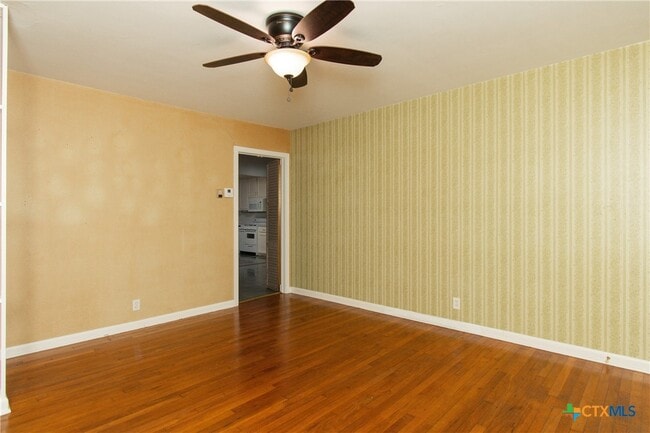 Building Photo - 4510 Russell Dr