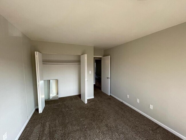 Building Photo - 750 Shaker Drive # 511