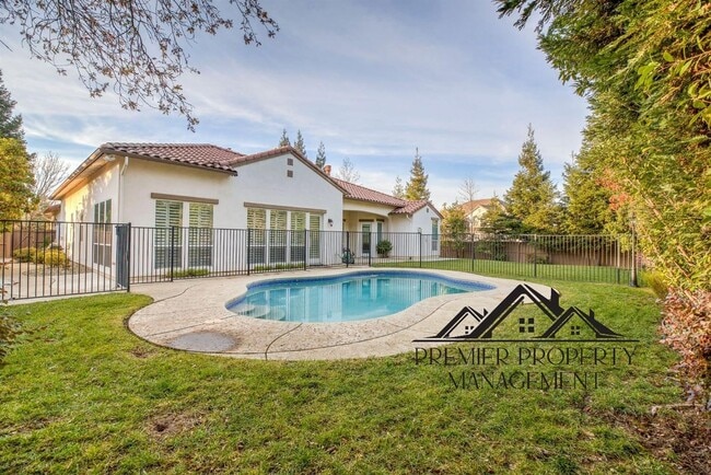 Building Photo - Exquisite LUXURY home  on 1/2 acre with POOL in Morgan Creek's gated community!