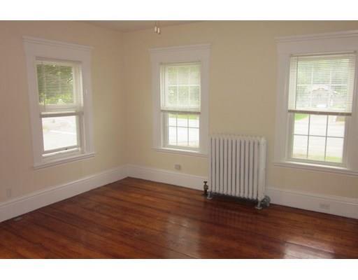 Primary Photo - 711 Washington St