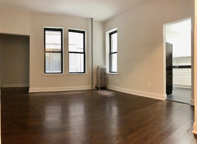 Building Photo - 170 Parkside Ave