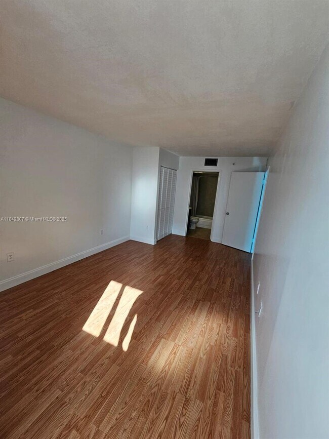 Foto del edificio - 800 N Miami Ave