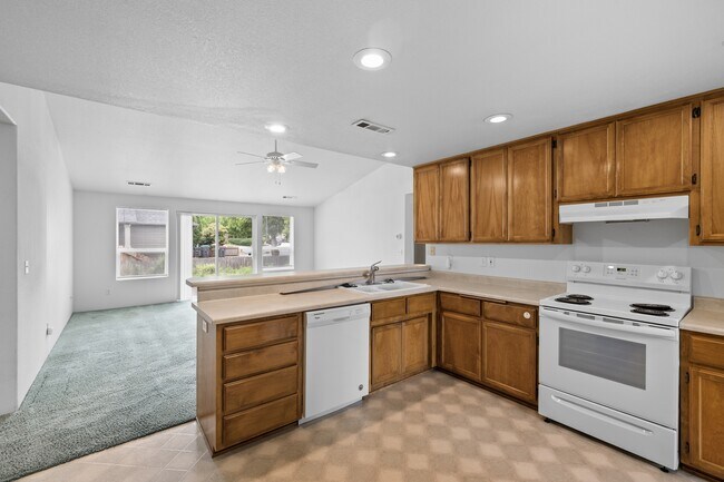 Foto del edificio - 621 Shadow Wood Dr