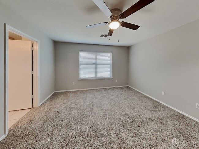 Building Photo - 3018 High Gate Dr