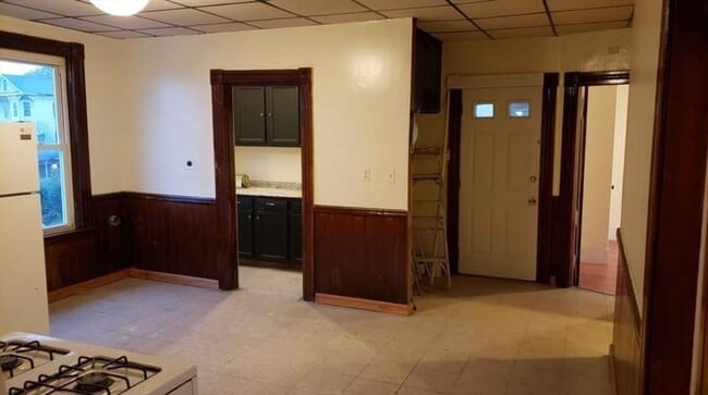 Building Photo - 37 Vernon St