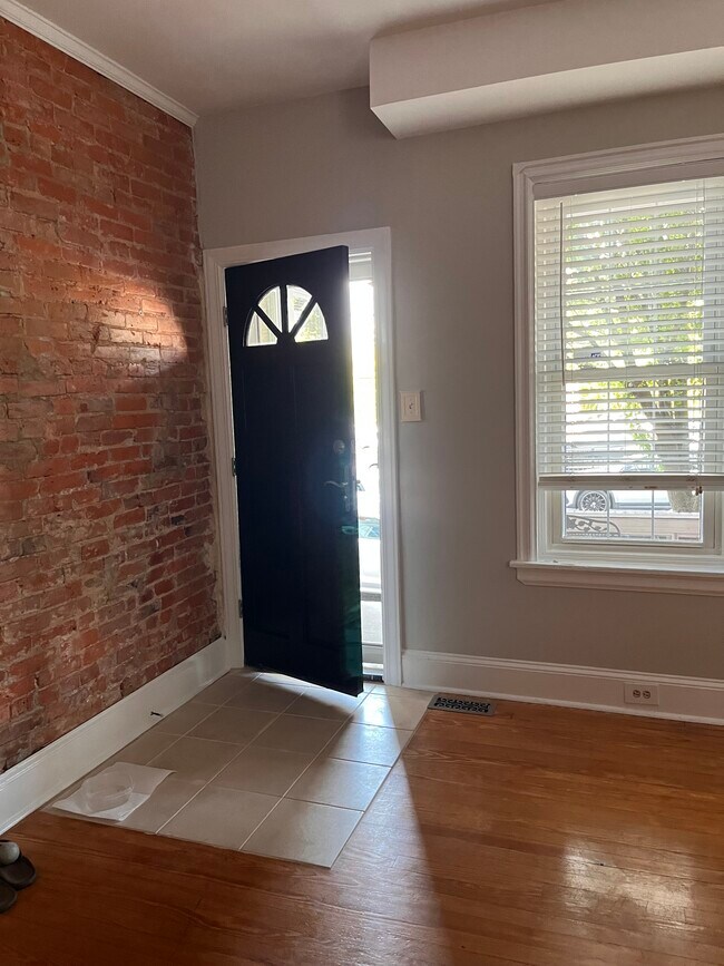 Foto del edificio - 1617 N Scott St