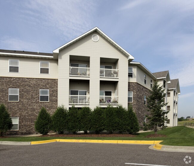 Powers Ridge Condominiums Apartments in Chanhassen, MN