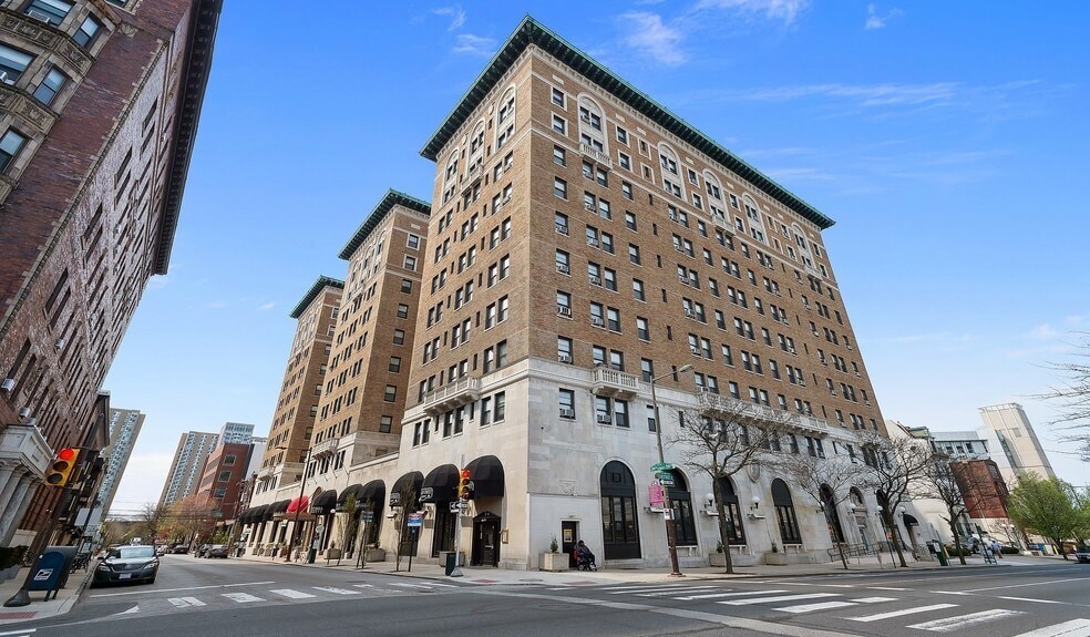 Photo - Chestnut Hall Apartments