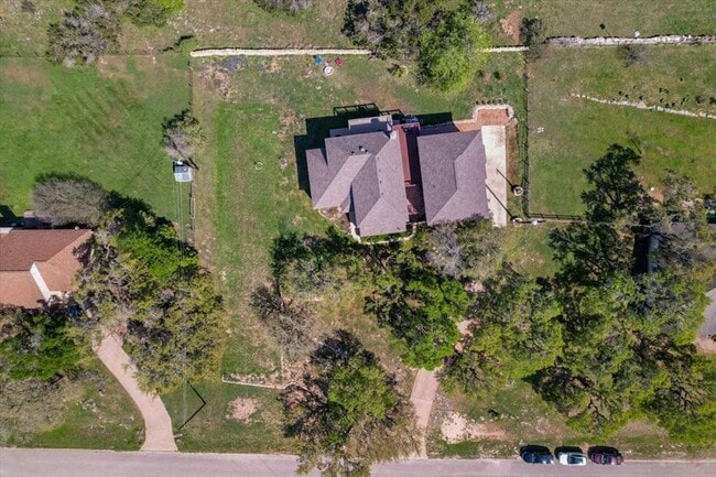 Building Photo - 16909 Westview Trail