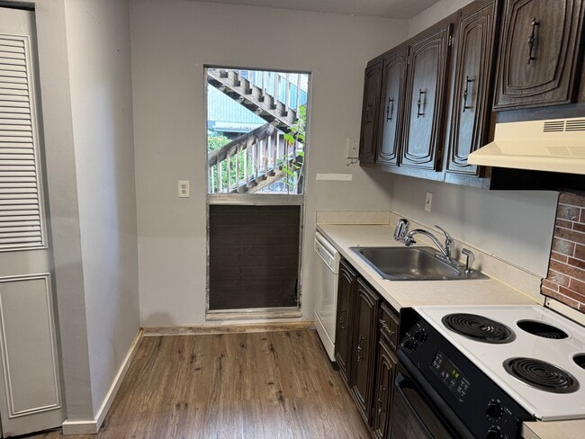 Foto del edificio - 717 SW 75th St