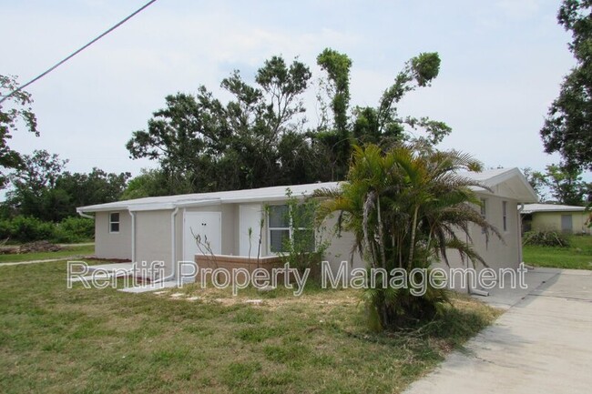 Foto del edificio - 23023 Gulf Coast Ave