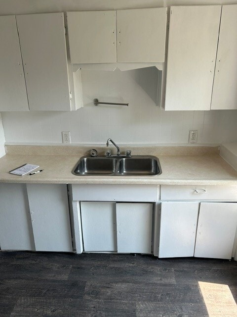 Building Photo - 1-Bed Upper Level Unit for Rent, Sault Ste. Marie | Parking Included