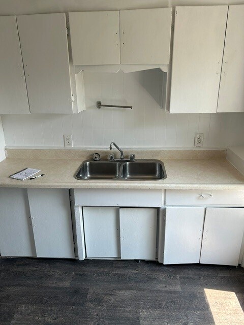 Photo du bâtiment - 1-Bed Upper Level Unit for Rent, Sault Ste. Marie | Parking Included