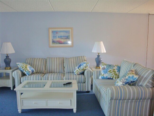 Building Photo - 111 E Cypress Ct
