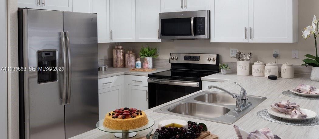 Building Photo - 2685 SE 19th St