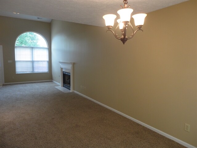 Foto del edificio - 6526 Sparrowood Dr