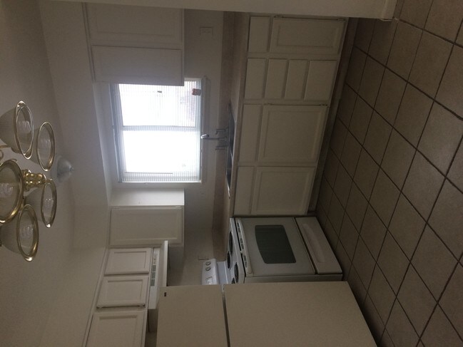 Foto del edificio - 3451 Stonegate Dr