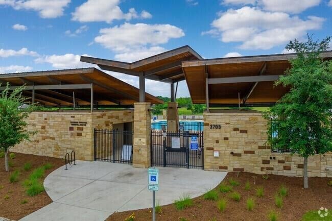 Building Photo - 3504 Lodgepole Drive