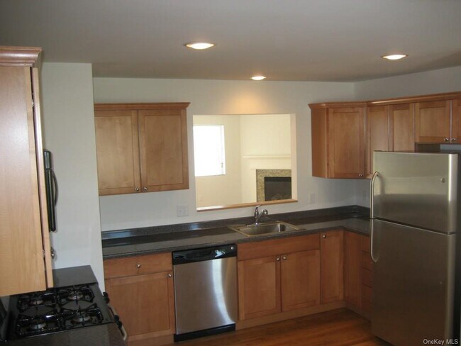 Foto del edificio - 1201 Eagles Ridge Rd