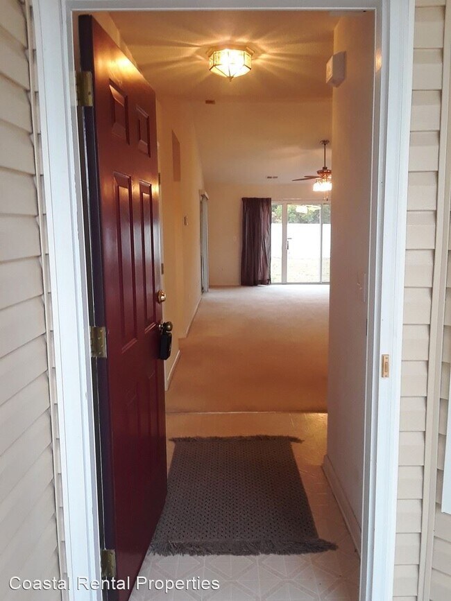 Building Photo - 3 br, 2 bath House - 613 Pepperbush Drive