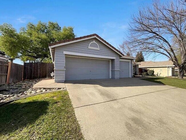 Foto del edificio - 1041 Shenencock Way