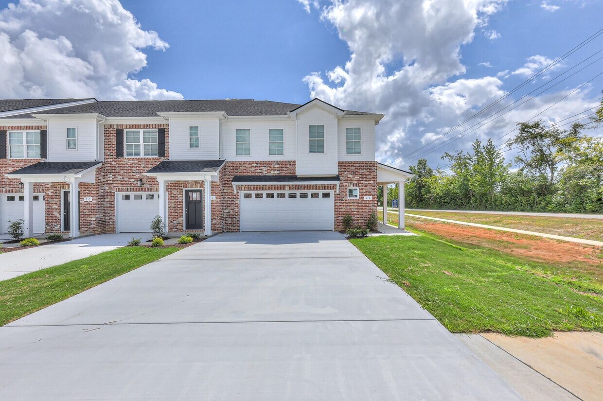 Primary Photo - BRAND NEW Luxury 3/2.5 Townhome - MOVE IN ...
