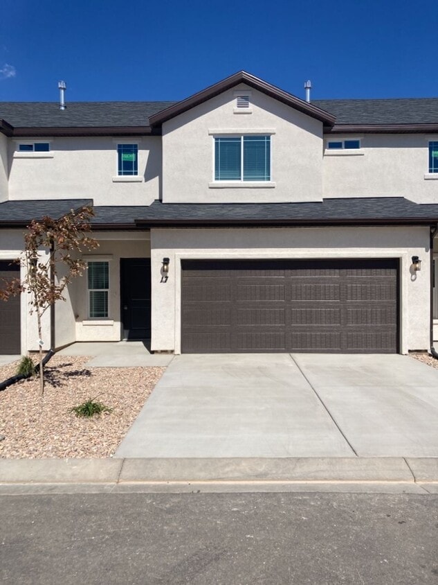 Primary Photo - 3 Bed - 2.5 Bath, Newer Construction, Larg...