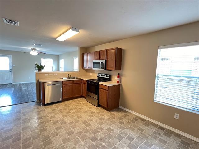 Building Photo - 8928 Quarry Ridge Trail