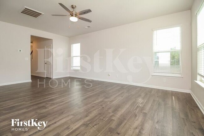 Building Photo - 302 Ashborne Lane